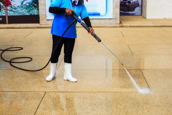 Commercial Power Washing Service Tampa FL 12